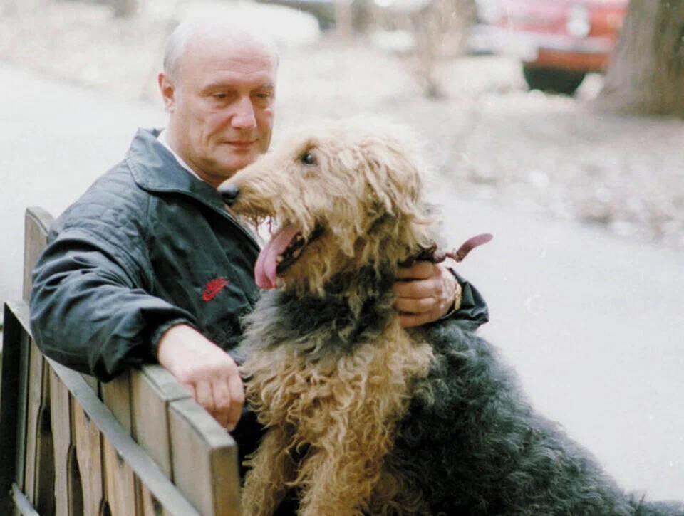 Александр Пороховщиков со своим питомцем, 1995 год