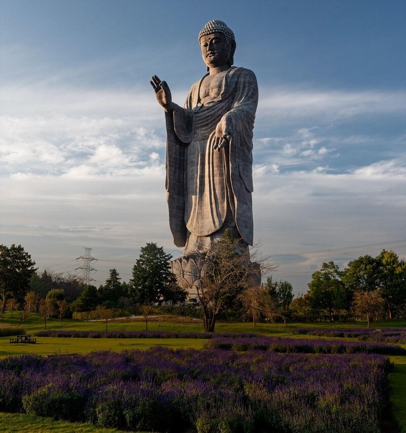 13 удивительных статуй, которые можно осмотреть изнутри