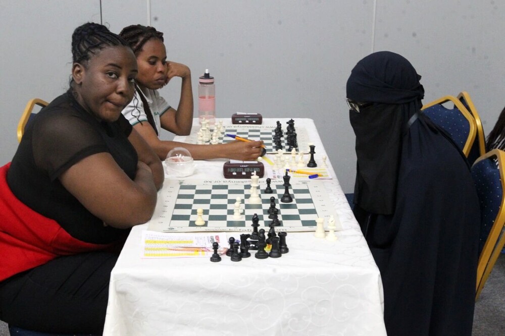 Шах и мат! Шахматист переоделся женщиной ради участия в женском турнире по шахматам