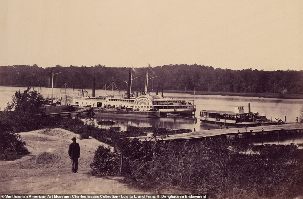 5. Судно, поставляющее медицинское оборудование и медикаменты, на реке Аппоматтокс в Вирджинии, 1865 год