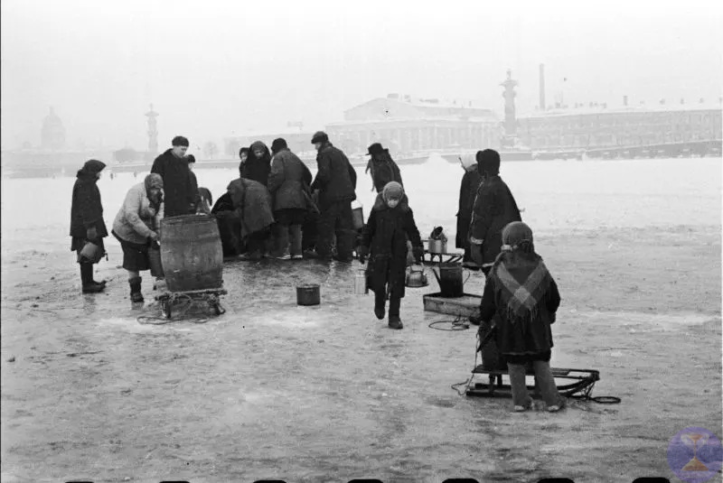 Завораживающие ретро-фотографии блокады Ленинграда, которые вас удивят