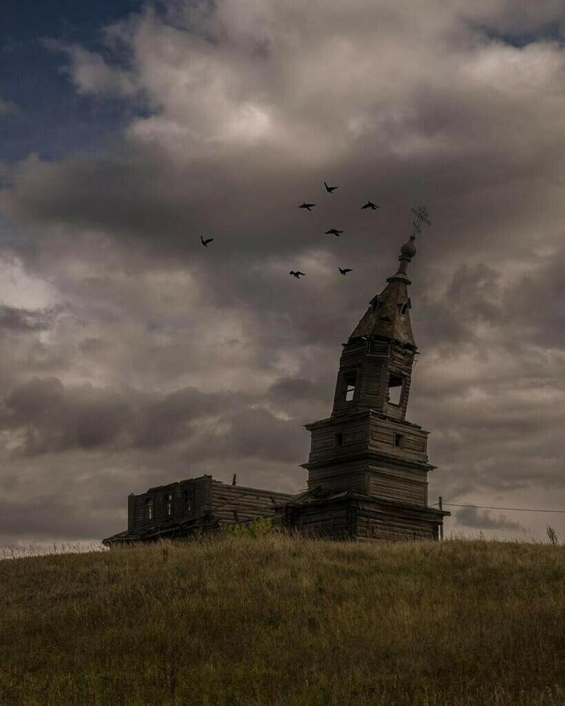 12 самых живописных заброшенных мест России