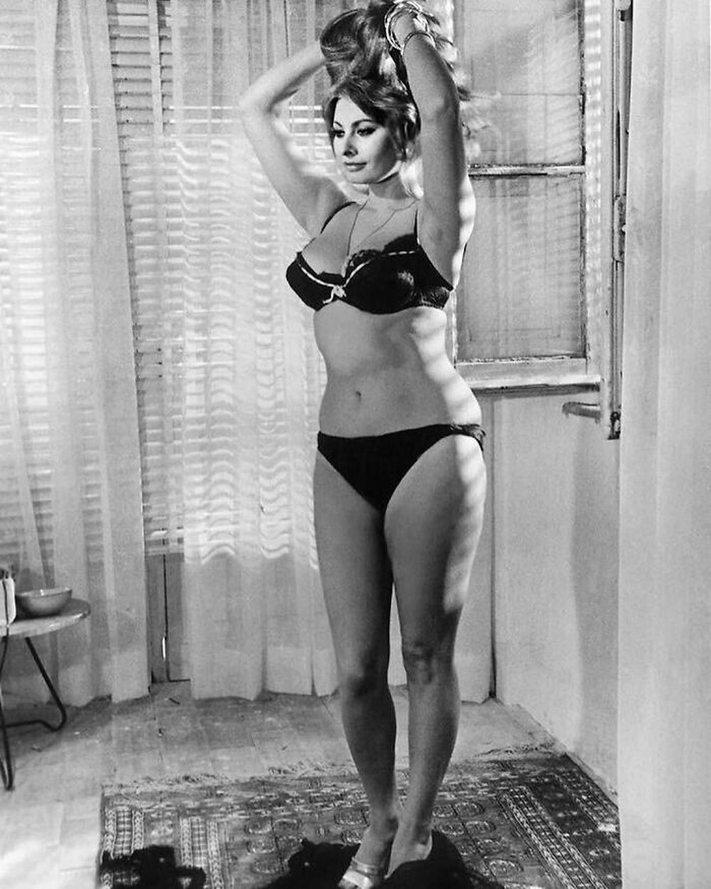 5. «Я лучше буду есть макароны и пить вино, чем носить маленький размер одежды», — Софи Лорен, 1965 год.