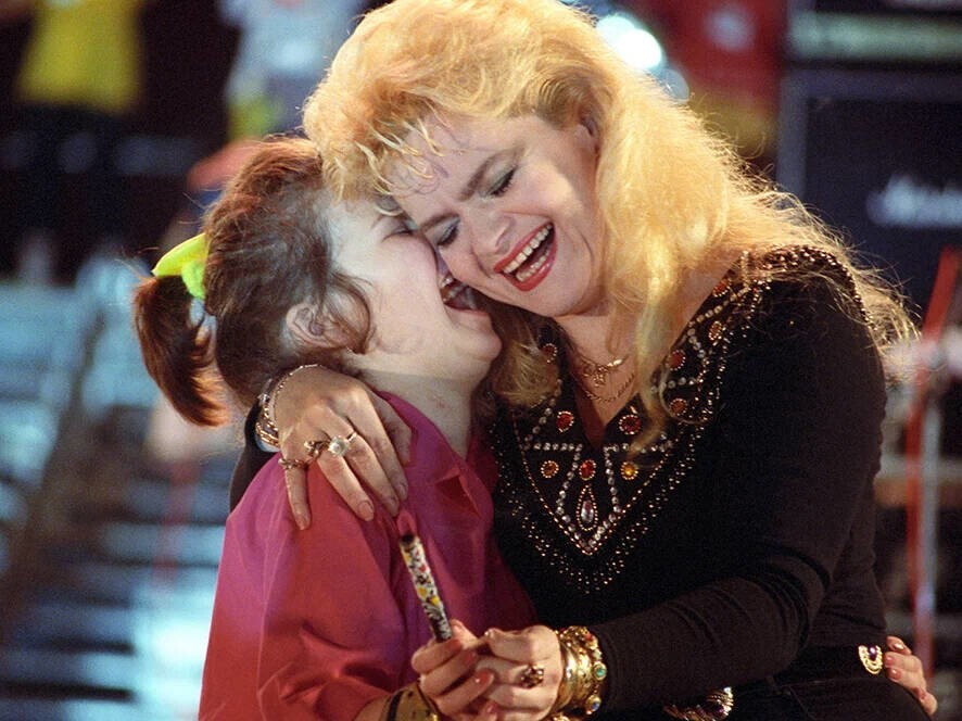 Лариса Долина с дочерью Ангелиной, 1992 год