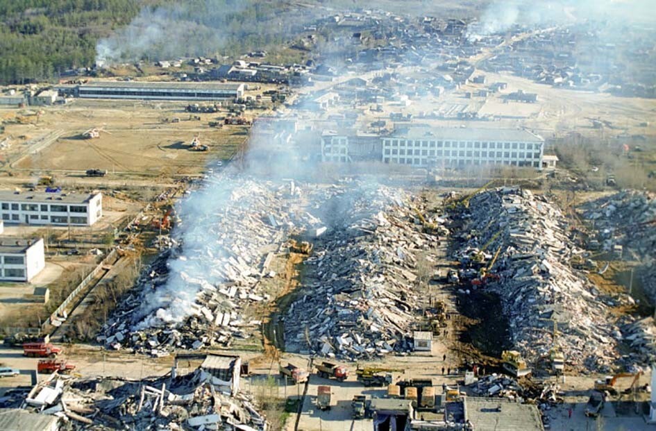 27 мая 1995 года в результате землетрясения был полностью разрушен город Нефтегорск на Сахалине