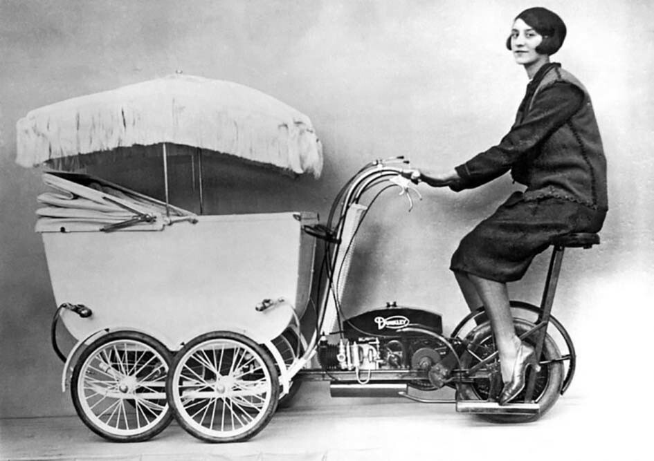 Прогулочная мотоколяска. Англия, 1930 год