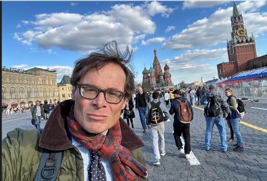 Журналист из Швейцарии удостоверился, что в Москве есть колбаса, электричество и сотовая связь