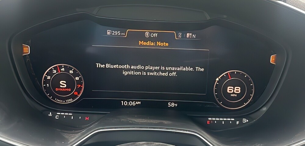 18. «"Bluetooth-аудиоплеер недоступен. Зажигание выключено". Дорогая Audi, клянусь, оно включено!»
