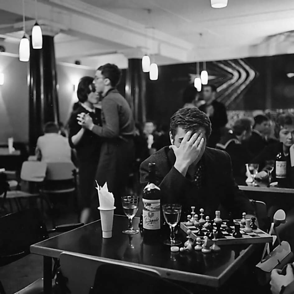  В молодежном кафе "Ровесник" в Ленинграде, 1963 Фото Наровлянский И.А.