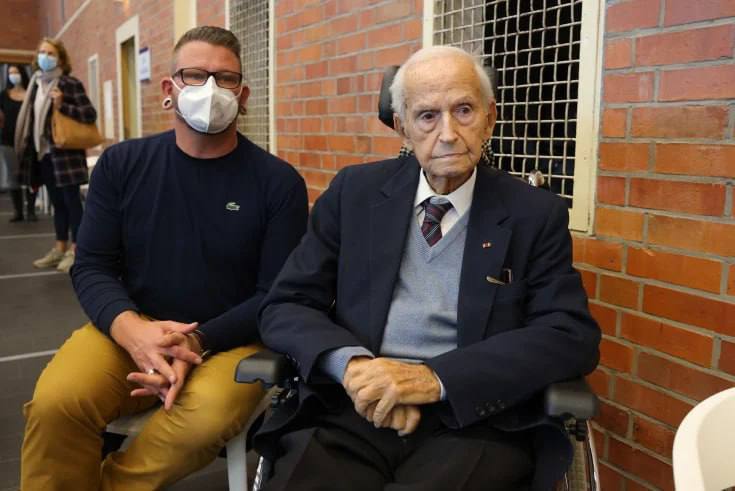 Умер самый старый нацист, охранник концлагеря «Заксенхаузен» Йозеф Шютц, ему было 102 года