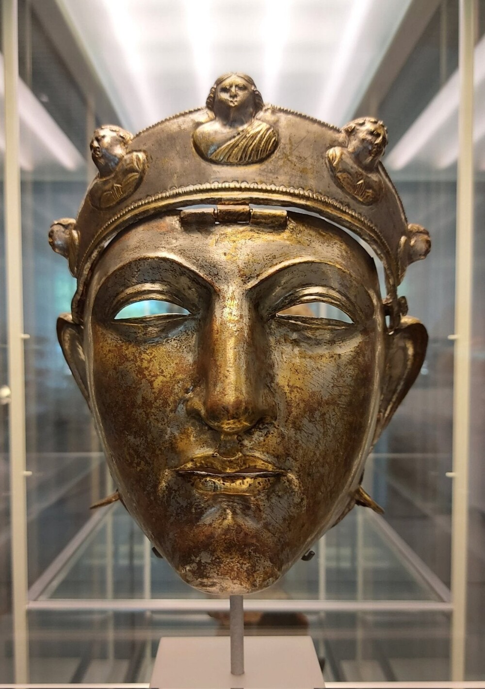 5. Парадная маска римской кавалерии, найдена в Неймегене, Нидерланды