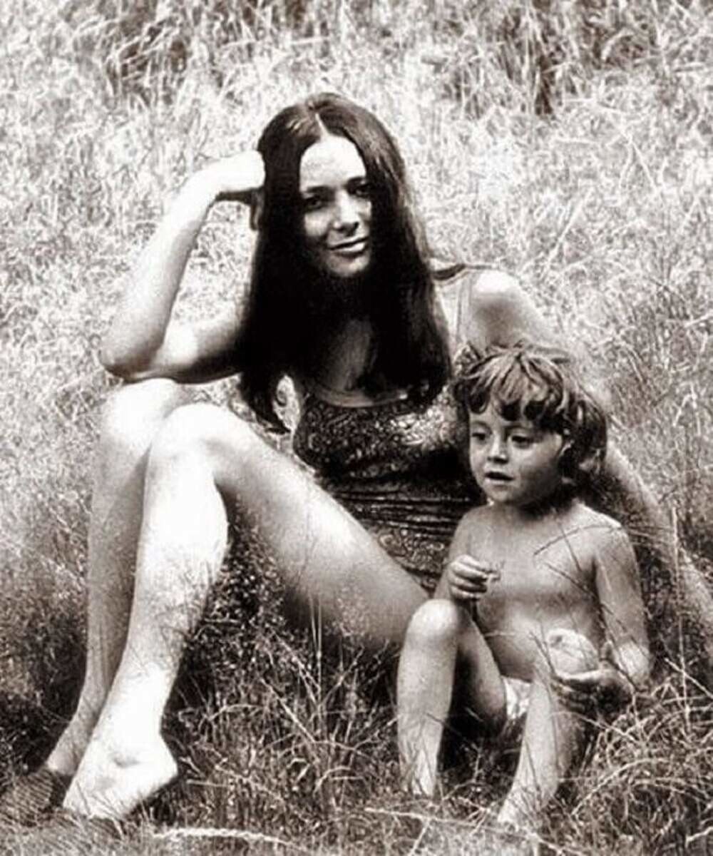 Галина Шаповалова с дочерью Машей (Анжеликой) Варум