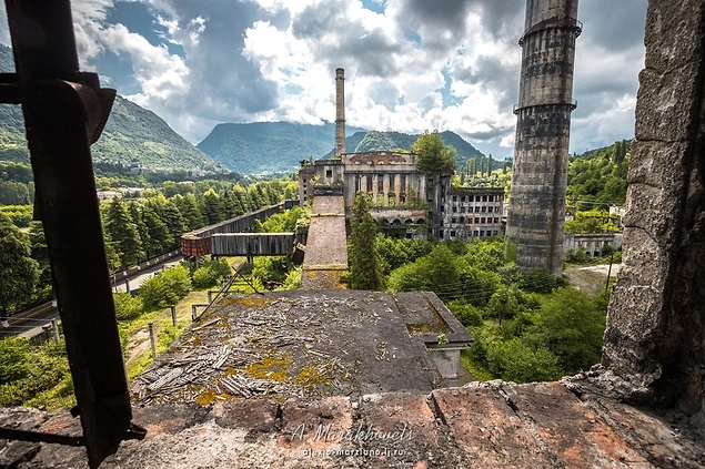 Заброшенная электростанция в Абхазии: Показываю настоящий рай для сталкеров