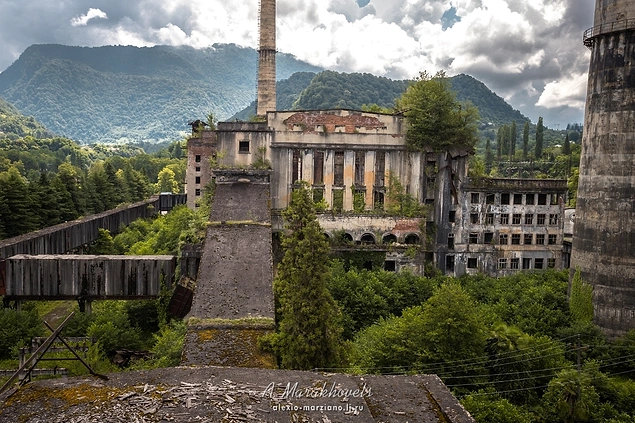 Заброшенная электростанция в Абхазии: Показываю настоящий рай для сталкеров