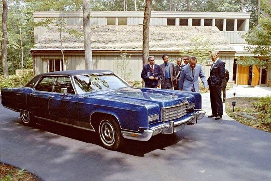 Никсон дарит Брежневу Lincoln Continental, 19 июня 1973 год