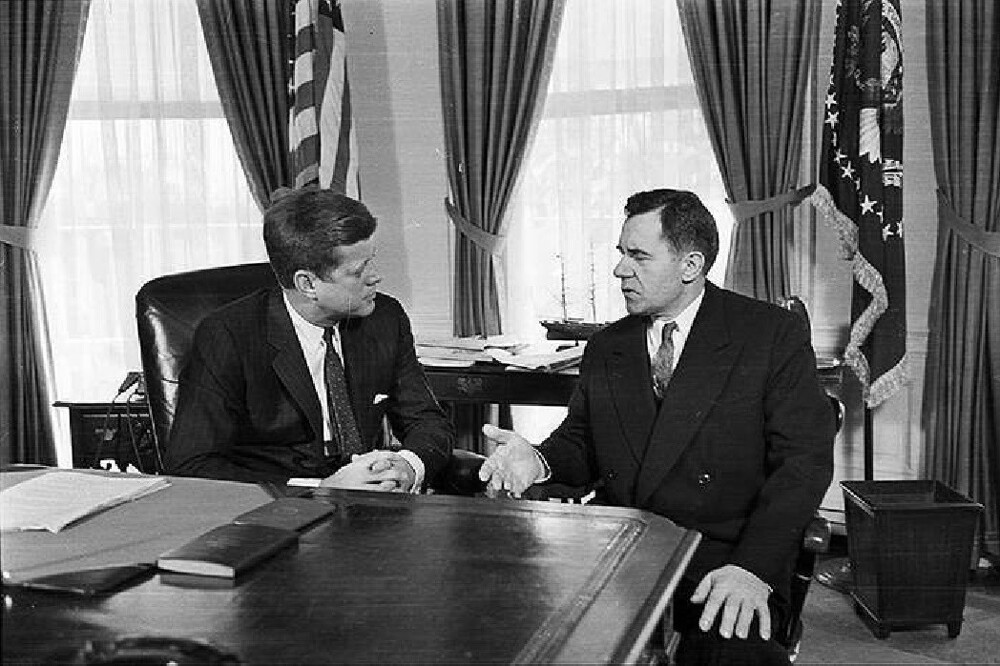 35-й президент США Джон Кеннеди и министр иностранных дел СССР Андрей Громыко