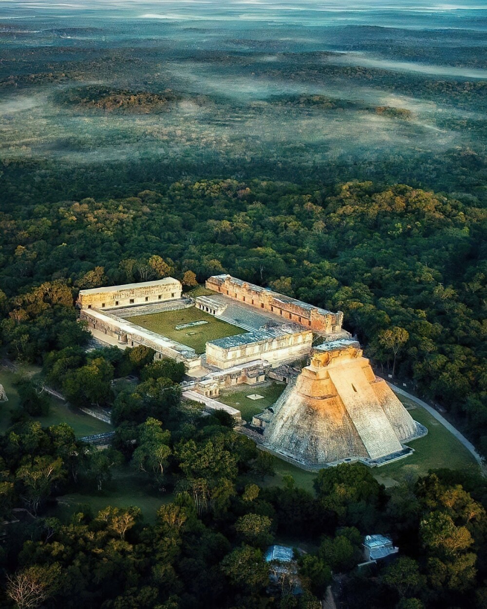 21. Древний город майя Ушмаль