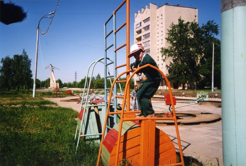 Бульвар Авиастроителей. Нижний Новгород, 1996 год.     