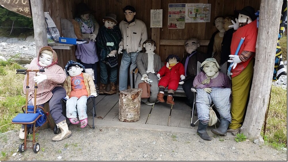 3. Нагоро - отдаленная деревня-призрак в Японии, где куклы, созданные одной из немногих оставшихся жителей, пожилой леди по имени Аяно Цукими, заменяют уехавших или умерших людей