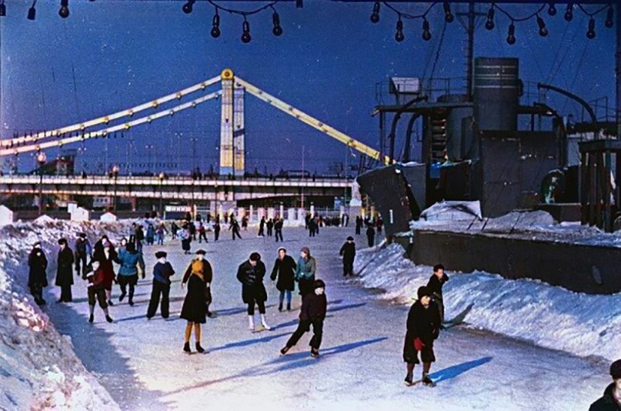 Каток в Парке Горького. Москва 1938