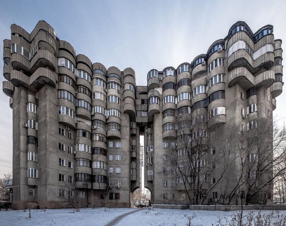 18 величественных построек в стиле советского брутализма, которые поражают смелостью
