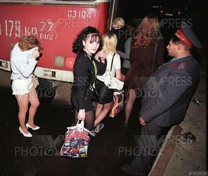 Милицейская облава на проституток. Москва, 1995 год
