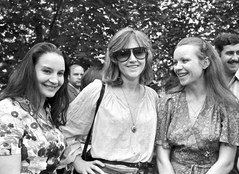 Наталья Величко, Дорис Кунсман и Валентина Теличкина в дни работы VII Международного кинофестиваля, 1973 год