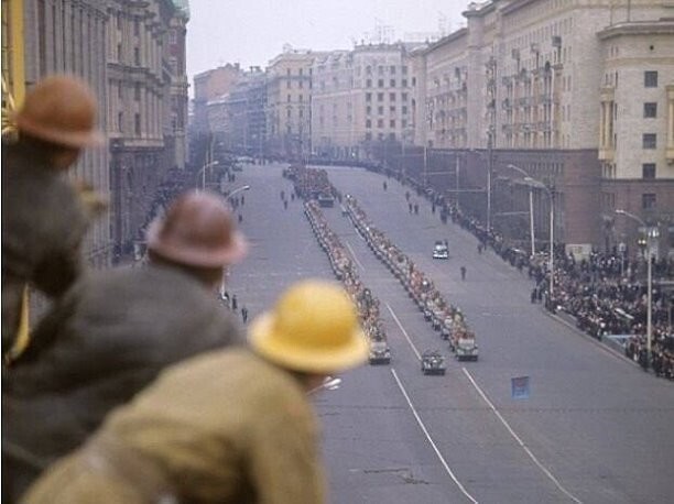 Цepeмония захоронения останков Неизвестного солдата в Москве, 1966 год.