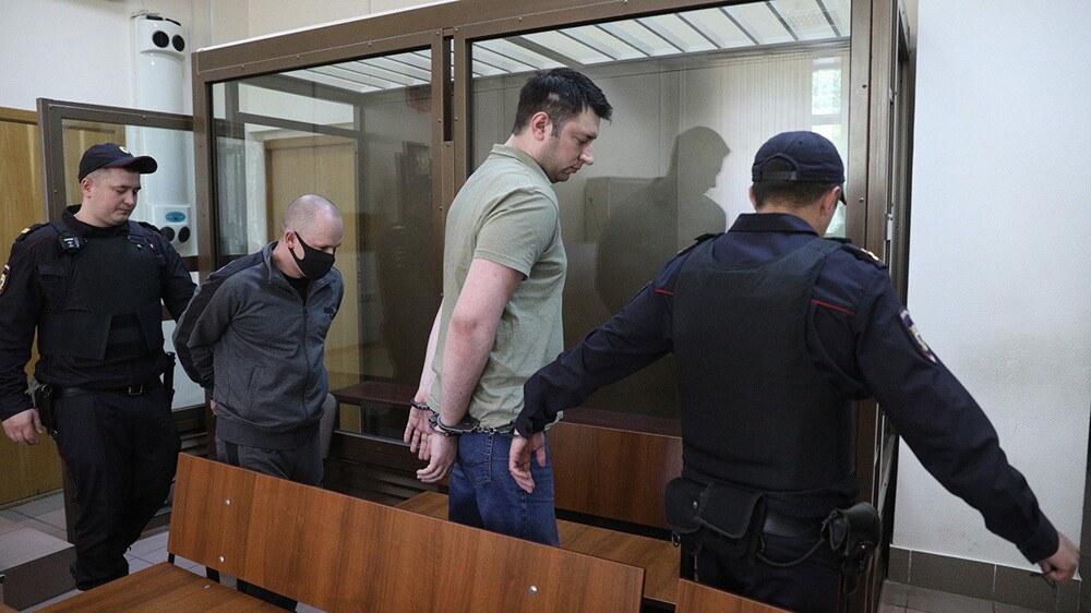 В Москве за взятки при съёмках сериала "Чикатило" посадили двух полицейских