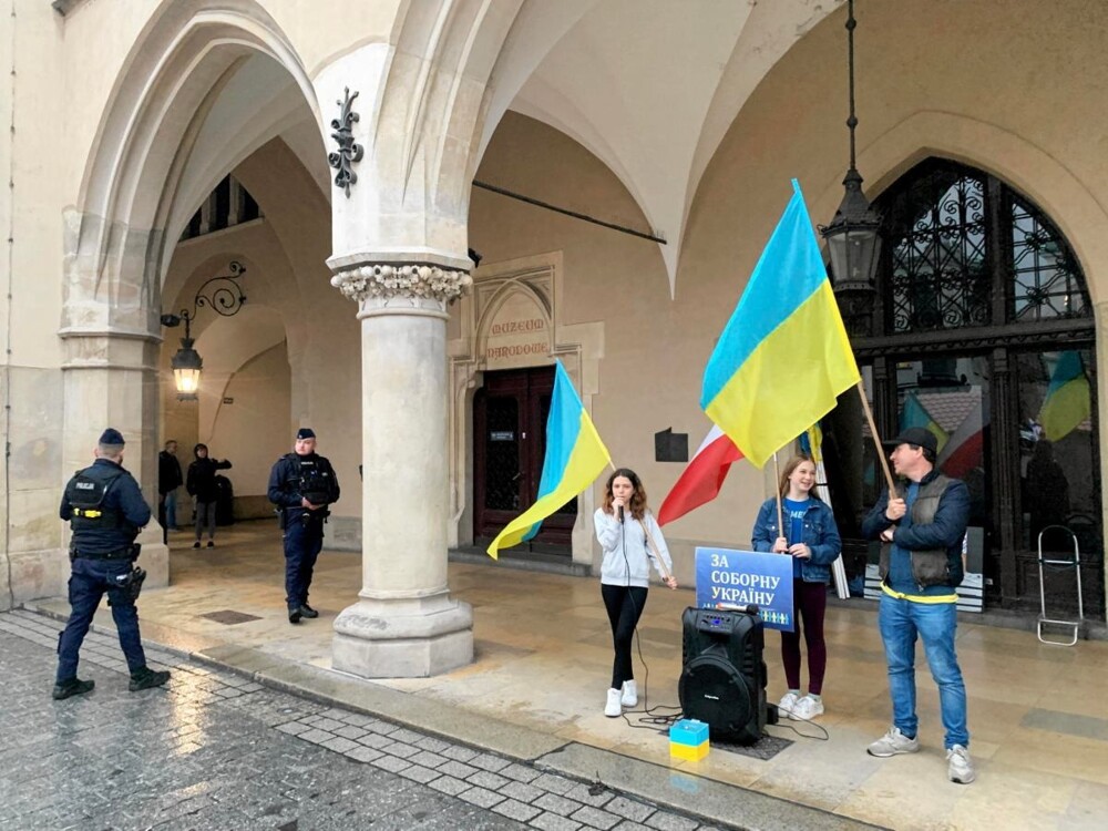 Польские националисты прогнали укронацистов из центра Кракова