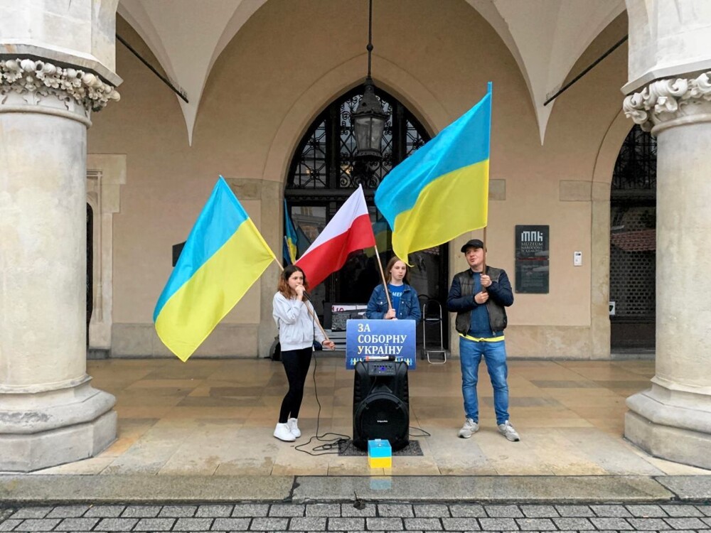 Польские националисты прогнали укронацистов из центра Кракова