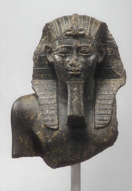 Археологи думали, что нашли статую Рамсеса II — но ошиблись 
