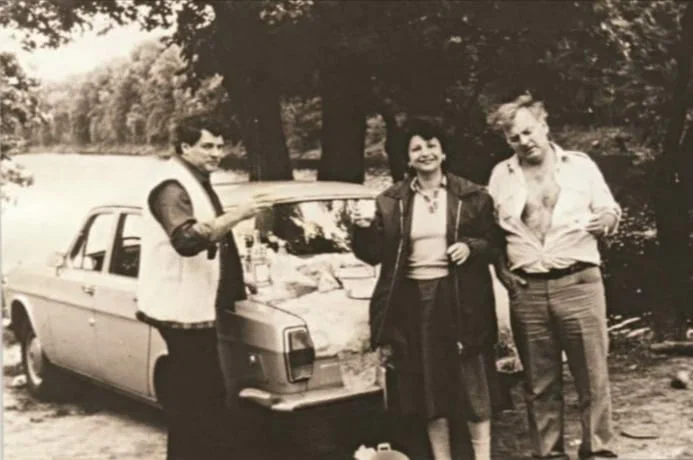 Александр Ширвиндт на отдыхе вместе с Роксаной Бабаян и Михаилом Державиным.