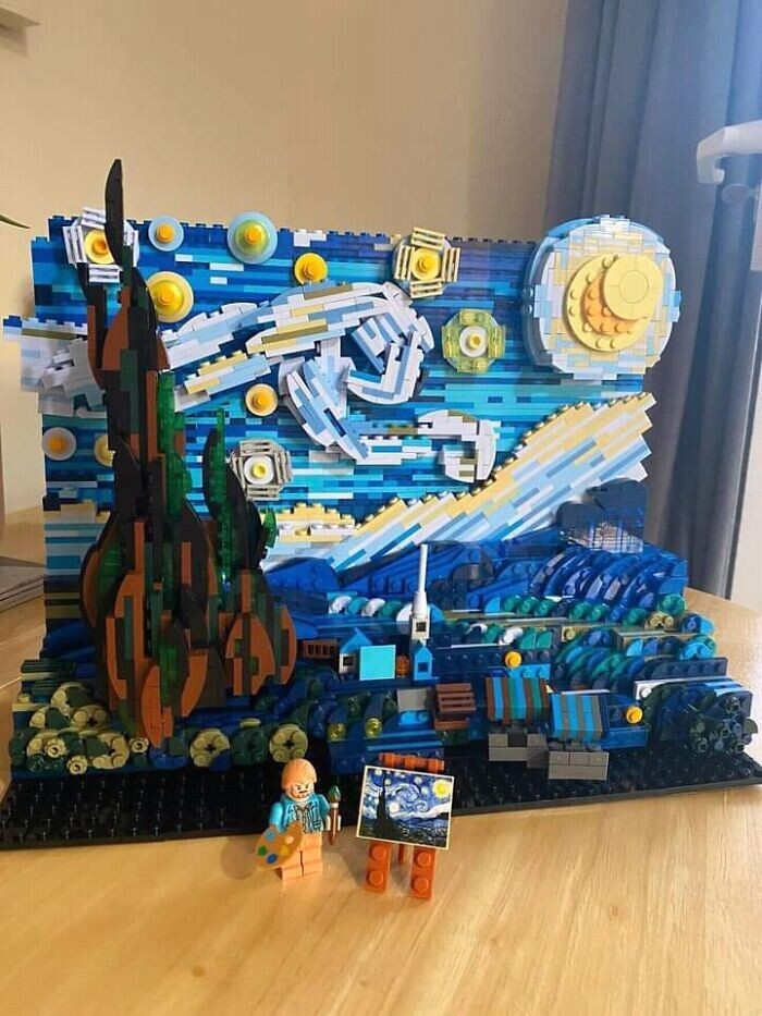 39. "Звёздная ночь" Ван Гога из деталей Лего