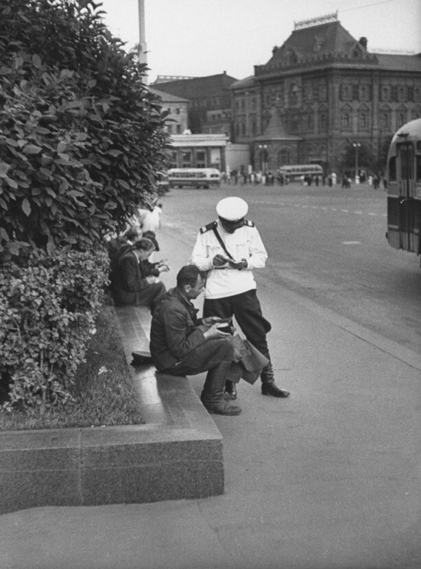 Проверка документов. Москва,1950 год