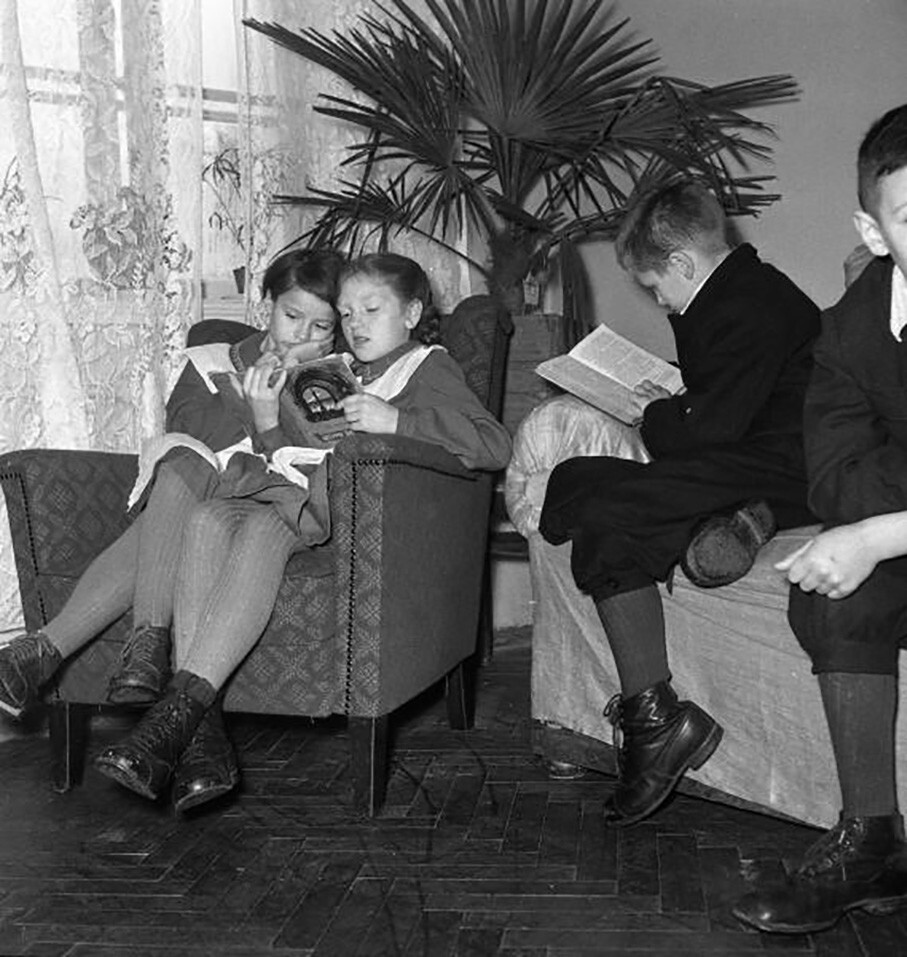 Свободное время после занятий, 1956 год