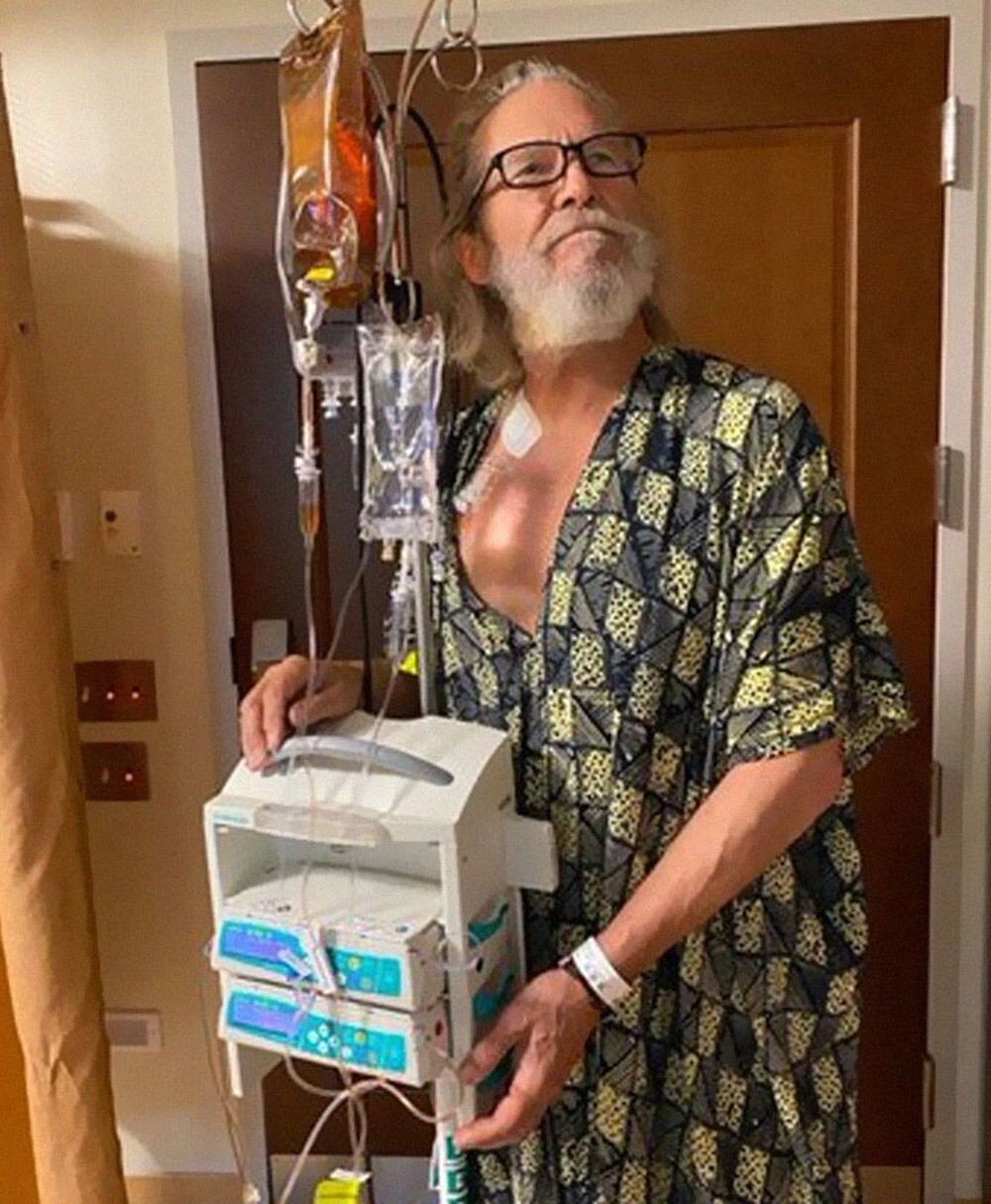 Вскоре после того, как в 2020 году у него диагностировали неходжкинскую лимфому, Бриджес также заразился COVID-19 во время химиотерапии.