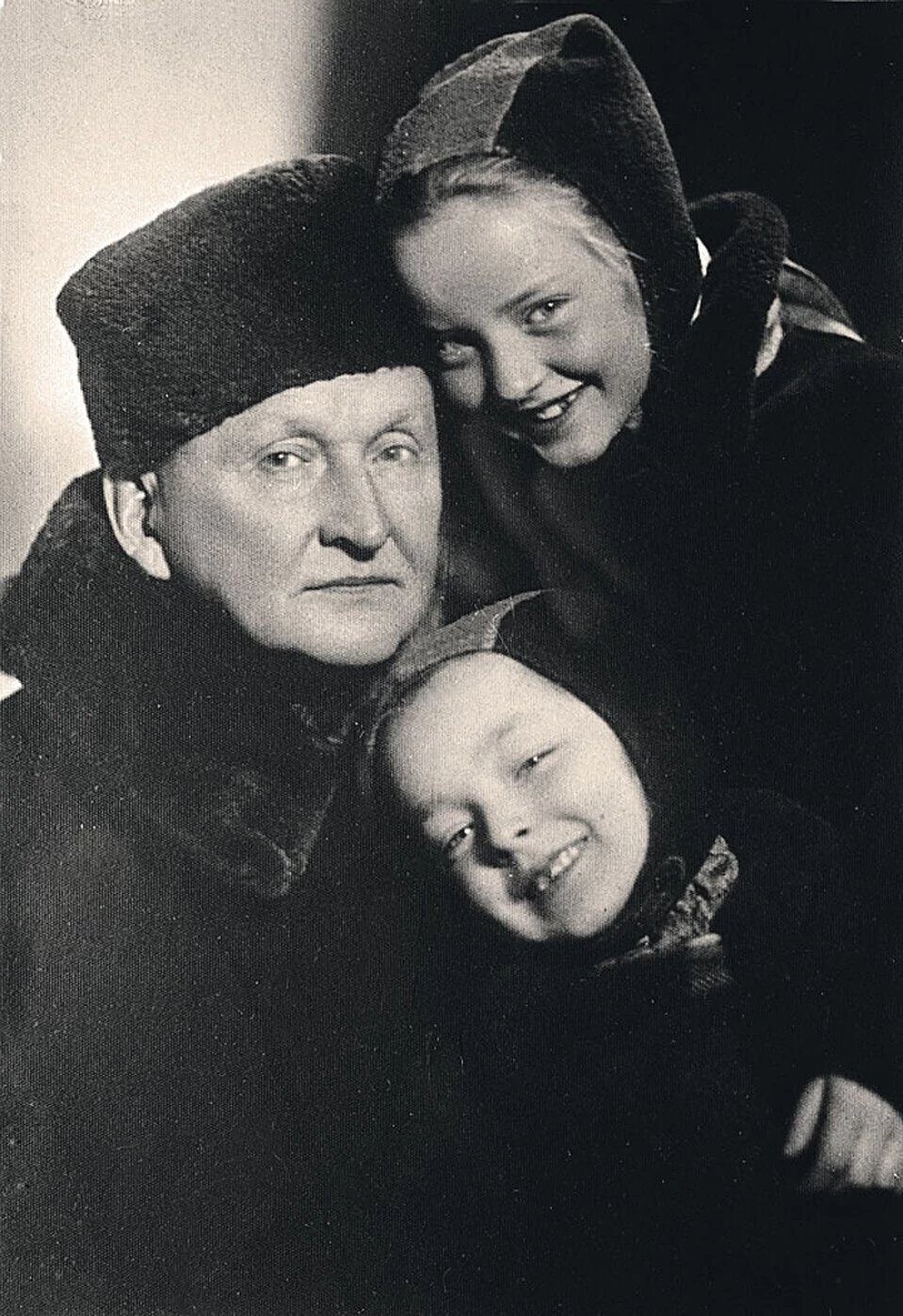 Маша и Настя Вертинские с папой Александром Николаевичем