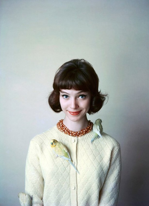 18-летняя фотомодель, будущая киноактриса, Анна Карина. 1958 год. Фотограф Сабина Вайсс