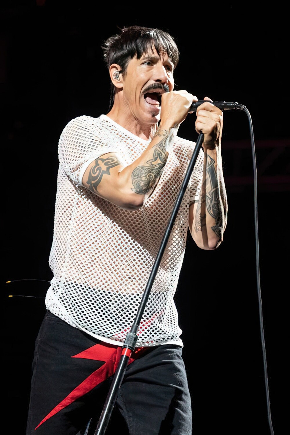 17. Энтони Кидис — американский музыкант, вокалист рок-группы Red Hot Chili Peppers