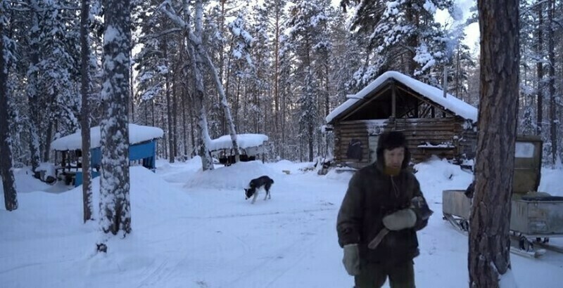 Как якутский отшельник уже 20 лет живет в лесу
