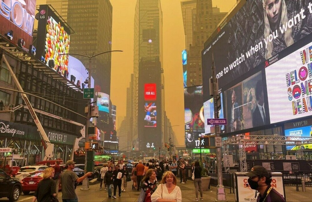 "Добро пожаловать в ад": Нью-Йорк накрыла жёлтая мгла