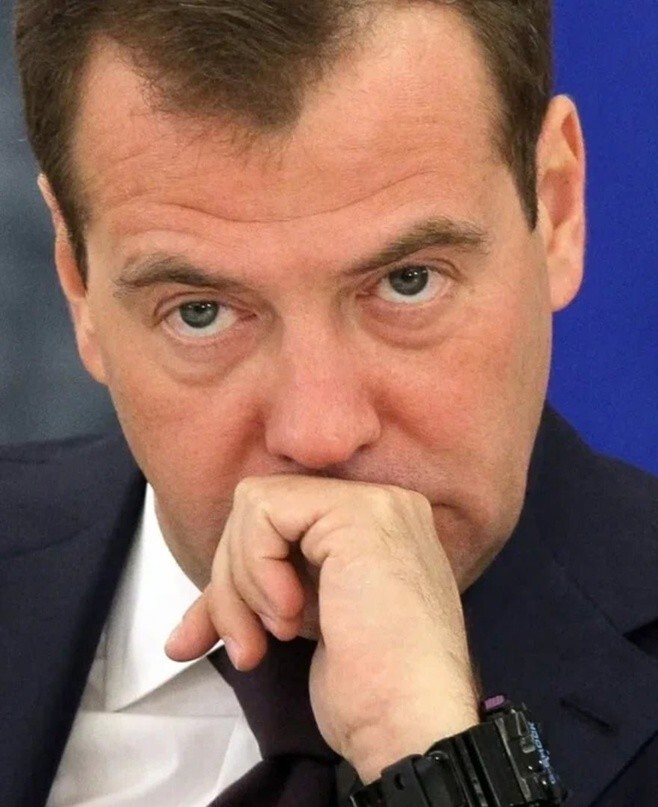 Медведев заявил о необходимости полного низложения режима в Киеве в ходе будущего российского наступления