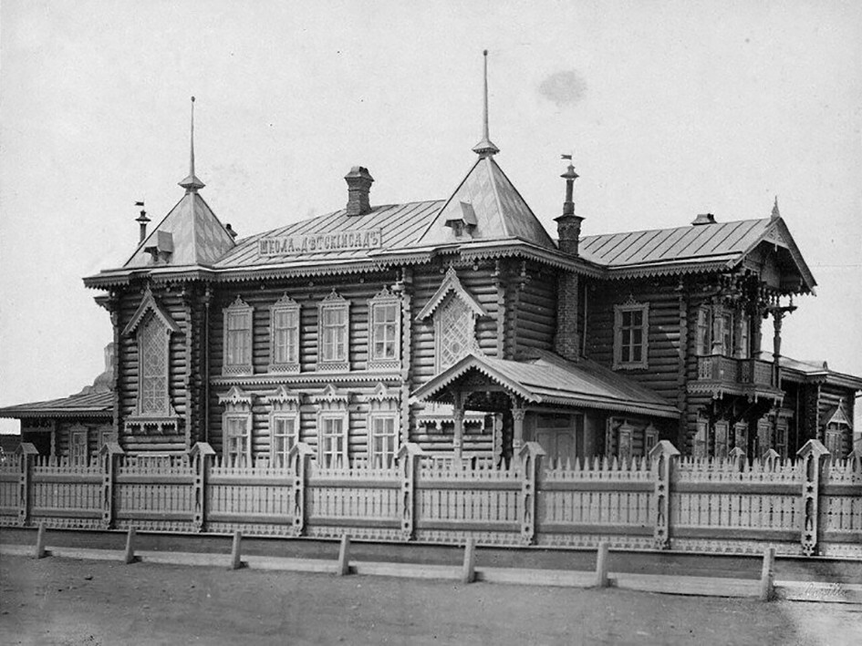 Детский сад в Иркутске, Российская империя, 1880-е