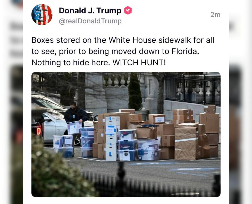 Дональд Трамп прокомментировал фотографии с коробками "секретных документов" в его резиденции