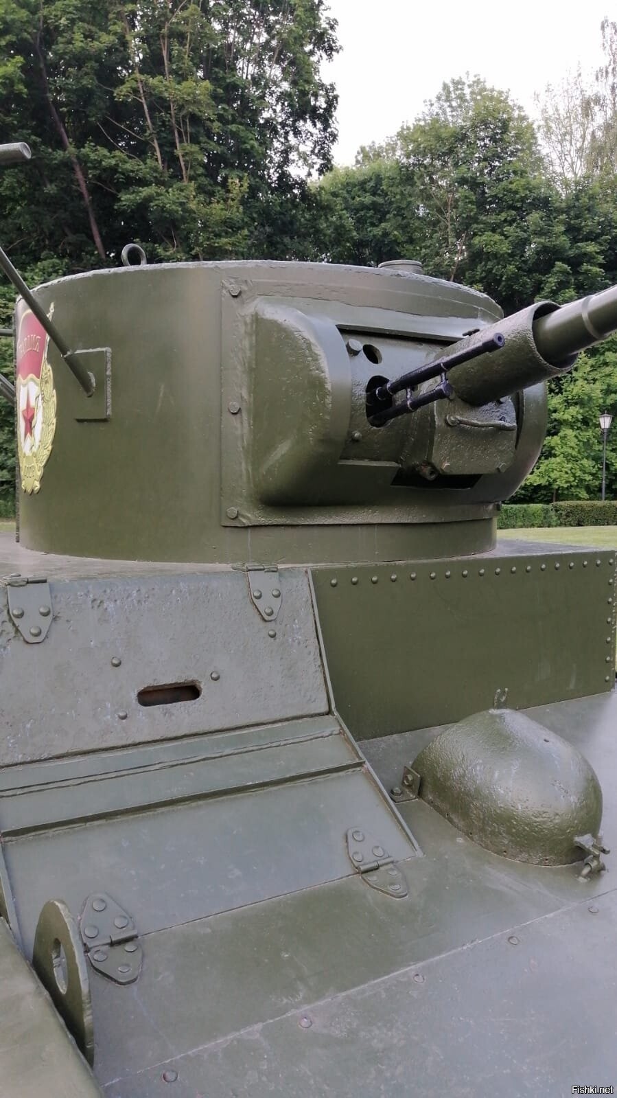 Легкий танк Т26 с поручневой антенной