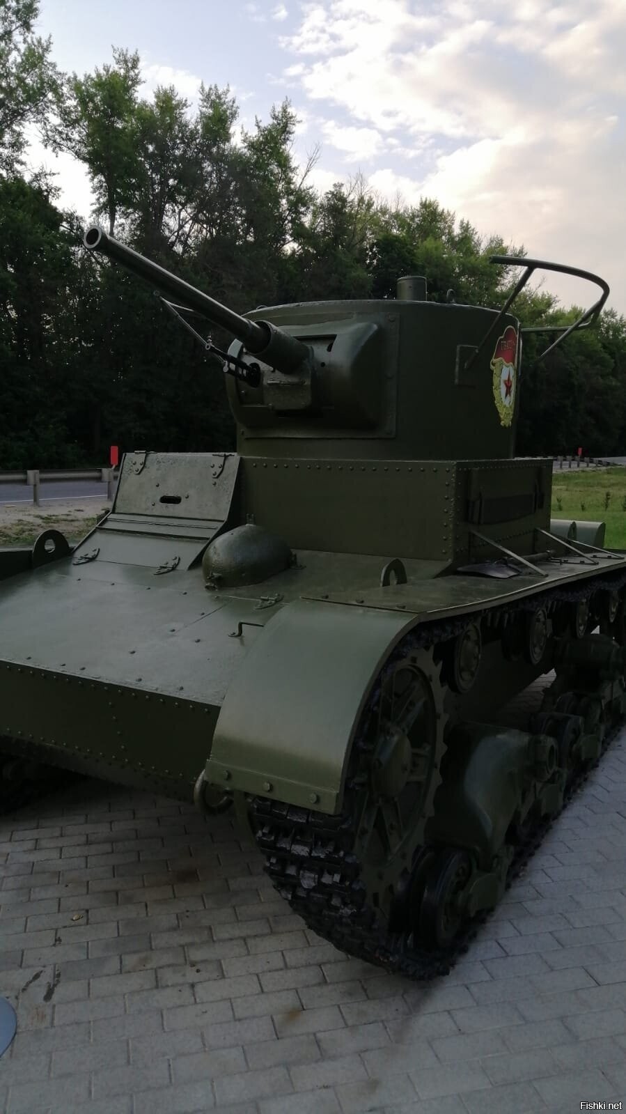 Легкий танк Т26 с поручневой антенной