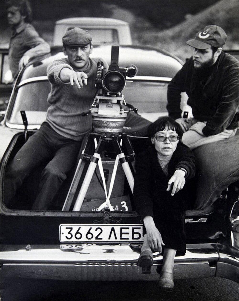 Юрий Векслер, режиссёр Динара Асанова. Со съёмок фильма «Пацаны», 1982 год.