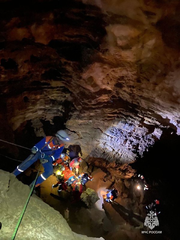 Туристка сорвалась с шестиметровой высоты внутри Киндерлинской пещеры в Башкирии