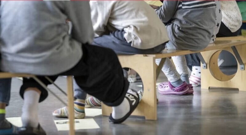 Sonntagszeitung: "Количество детей в подгузниках в немецких школах увеличилось"